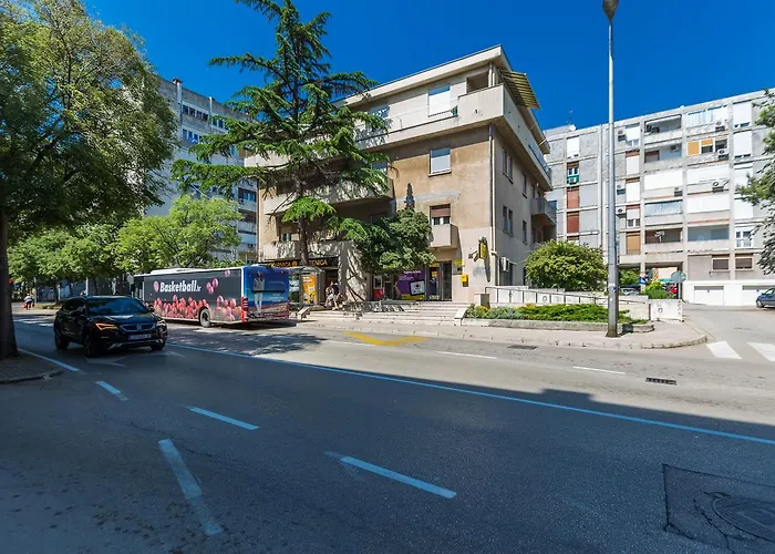 Deluxe Mp Apartamento *